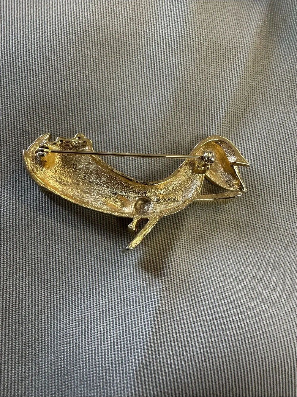 A.j.c vintage gold tone brooch relaxing sea fish on boat